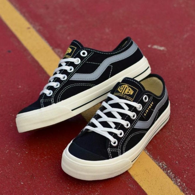 Sepatu Ventela New Public Low Hitam Original