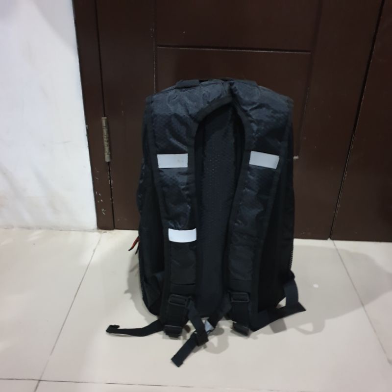 Tas Ransel Alpin Hitam Logo Merah