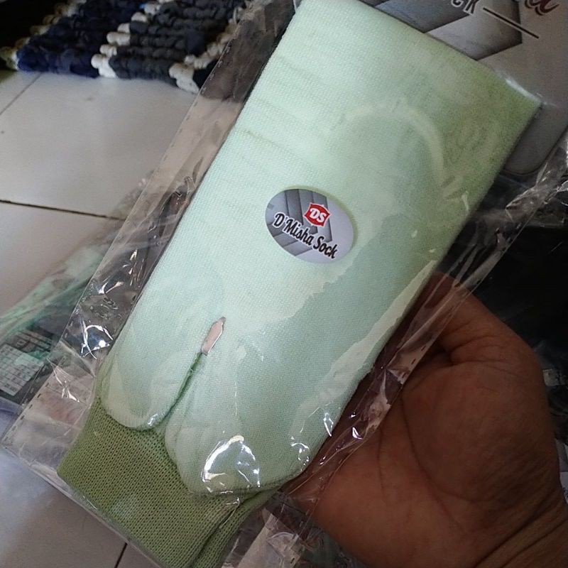 Kaos kaki jempol-Ijo Pupus