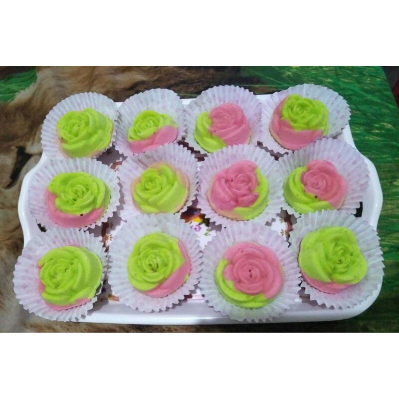 

kue bolu kukus bunga mawar