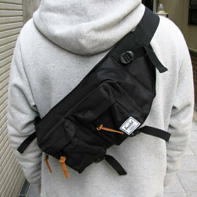 herschel eighteen bag