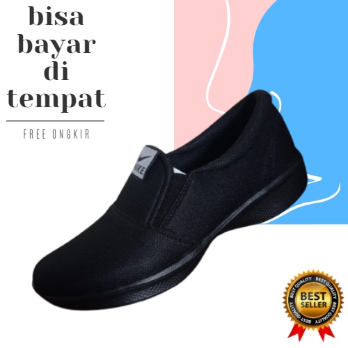 SEPATU SEKOLAH/OLAHRAGA WANITA HITAM POLOS NEW MODEL