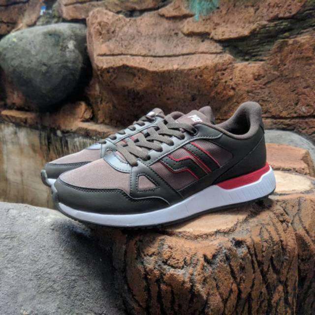 Sepatu Sneakers Piero Rusher Raven