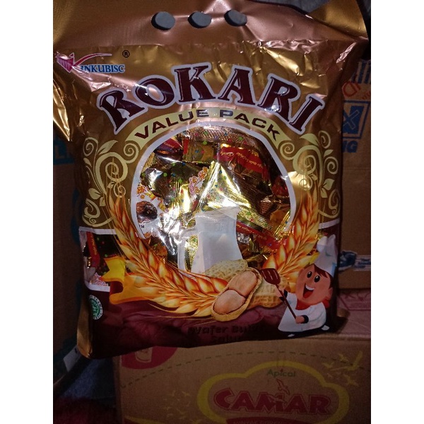 Rokari wafer bulat salut coklat &kacang isi 50