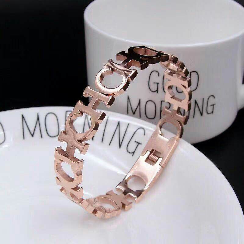 GG Gelang Bangle Aksen CHAN*NEL Titanium Lapis Emas 18K#GB-120