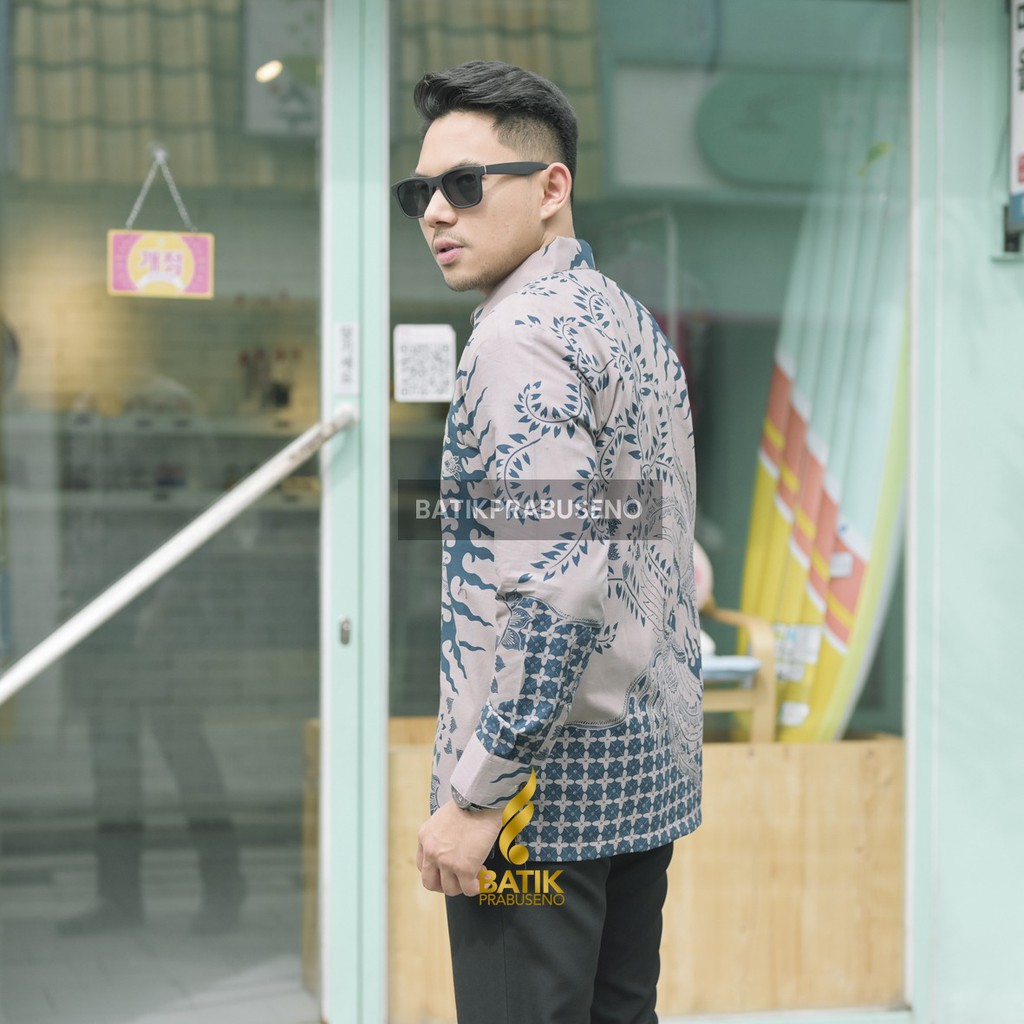 DEWANDARU Batik Prabuseno - Kemeja Batik Pria Lengan Panjang Reguler