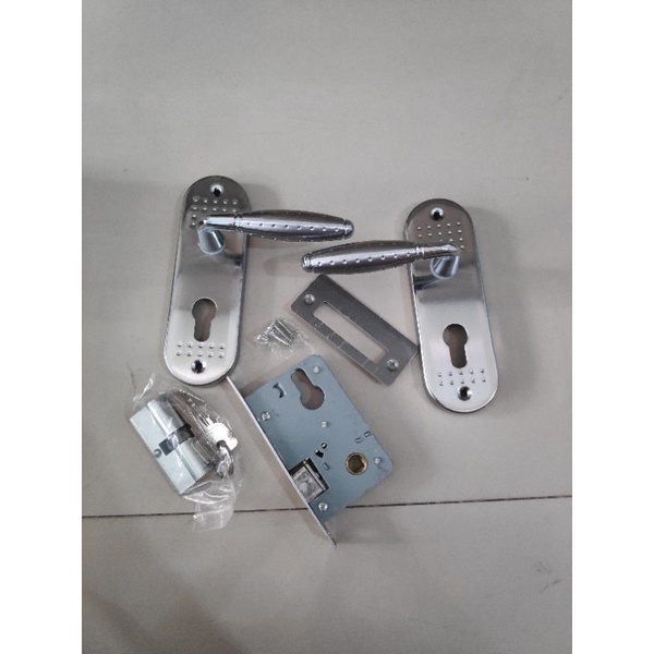 Kunci pintu kecil / handle pintu kecil+body/ gagang pintu kamar