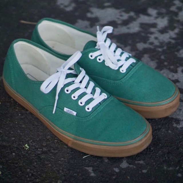 VANS AUTHENTIC GREEN GUM SOLE ORIGINAL