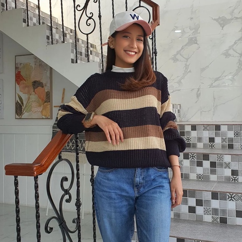 Freya Knite Sweater Rajut Ala Wanita Korean Outwear Motif Garis