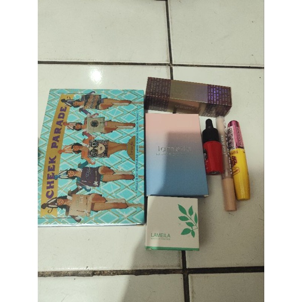 paket makeup isi 7 barang