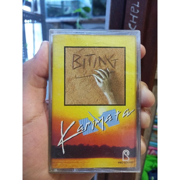 Kaset Pita Karimata - Biting | Clotabooks Cassette Collection