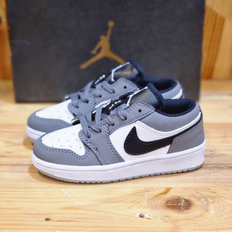 SEPATU IMPORT ANAK NIKE JORDAN LOW TERLARIS25-35