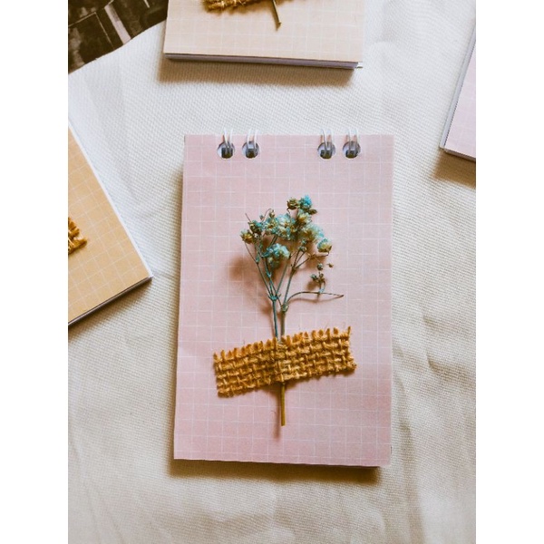 

Notebook mini A7 Dried Flower Aestetik