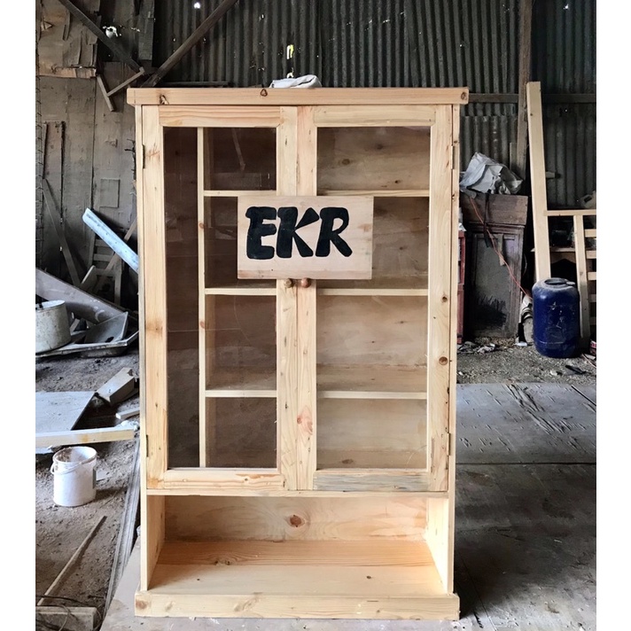 LEMARI HIAS KACA MINIMALIS