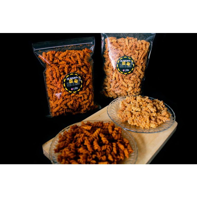 

Makaroni Ulir Asin/Pedas 250 Gram