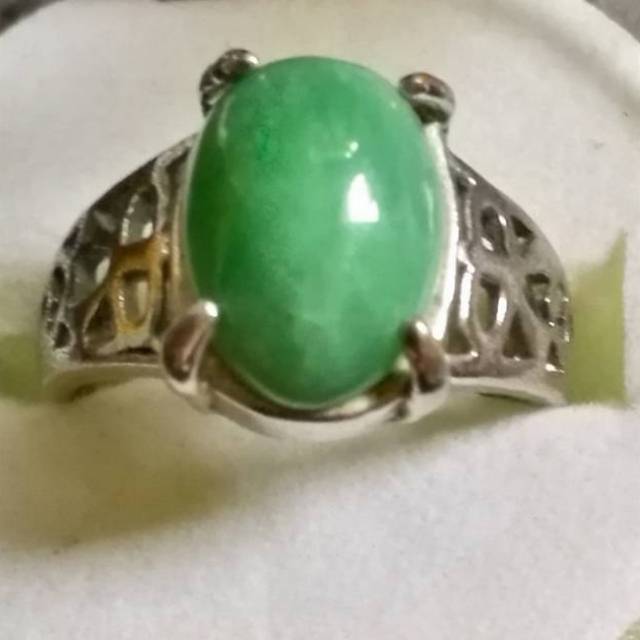 Cincin Titanium Batu Giok Hijau Asli