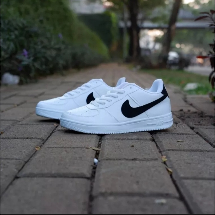 Sepatu Sneakers Wanita Korea Semi Import Nb-f009