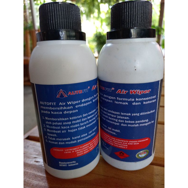 Air wiper / wiper fluid adalah cairan pembersih kaca mobil yang lebih baik dan bersih