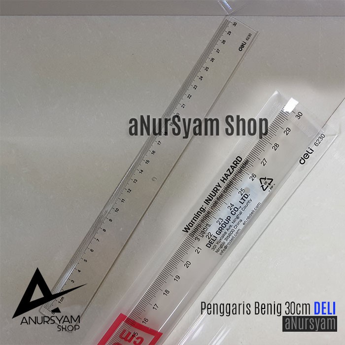 

Penggaris Bening DELI 30cm