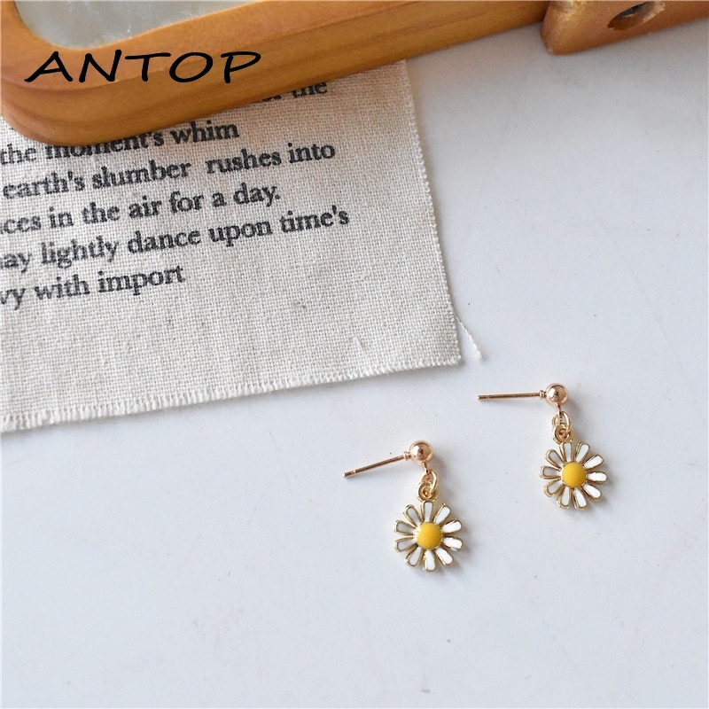 Korea Fashion Little Daisy Earrings Alloy Flower Stud Earrings Manis Wanita Perhiasan Aksesoris  ANTOP