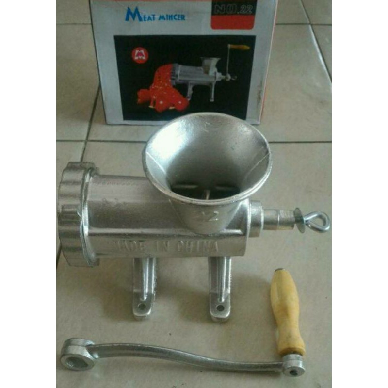 Gilingan daging manual no 22