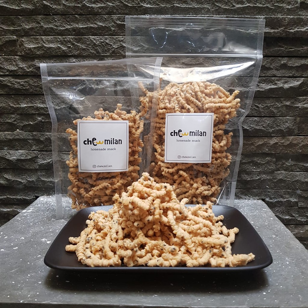 

Chewmilan Snack Ulat Sutera Sutra Pontianak Original Homemade Harum Asin Gurih Renyah Kriuk Nagih