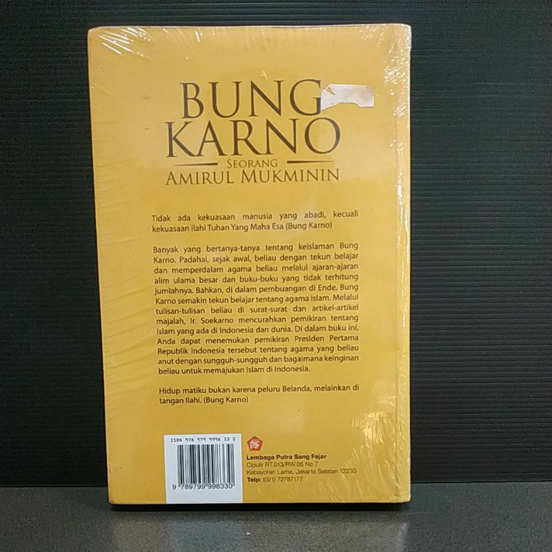 Buku Bung Karnk Seorang Amirul Mukminin