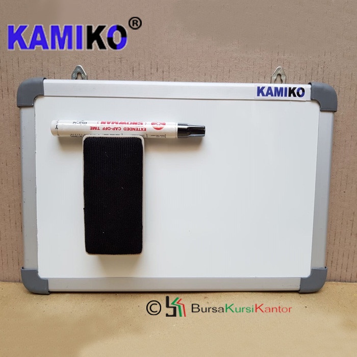 

Whiteboard Kamiko 20x30 Gantung Spidol Hitam - Hapusan promo