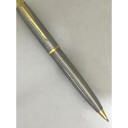 

[KODE PRODUK NikVF6248] Pulpen Promosi / Pulpen Esklusif / Pulpen Parker Sonnet TW Stainless Gt ( Klip Emas )