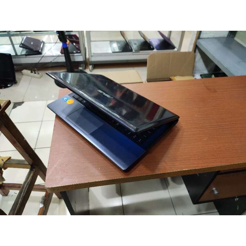 Laptop Asus RAM 4GB HDD 500GB Kondisi second berkwalitas Masih segel