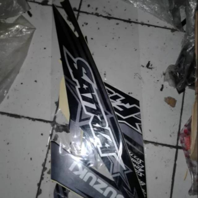 Striping polet satria fu putih 2014 hitam