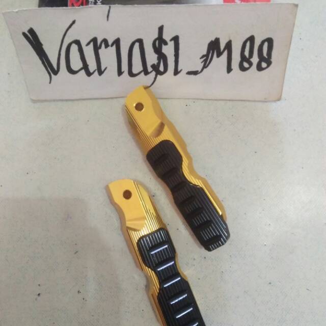 Pijakan kaki belakang NMAX