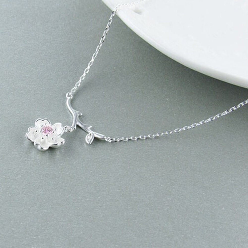 Hu Hu Hu Hu Hu Alat Bantu Pasang Kacamata♡ Kalung Rantai Liontin Bunga Sakura Elegan Untuk Wanita