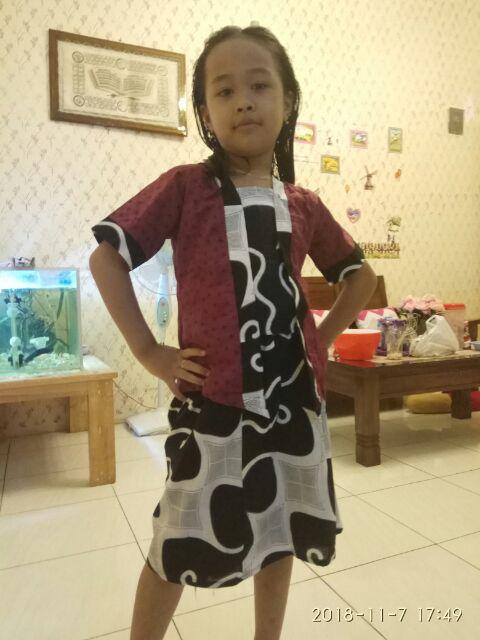 Kutu Baru Anak Usia 1,2,3,4,5,6,7,8,9,10,11,12 Tahun Setelan Kebaya Lengan Pendek + Rok Batik
