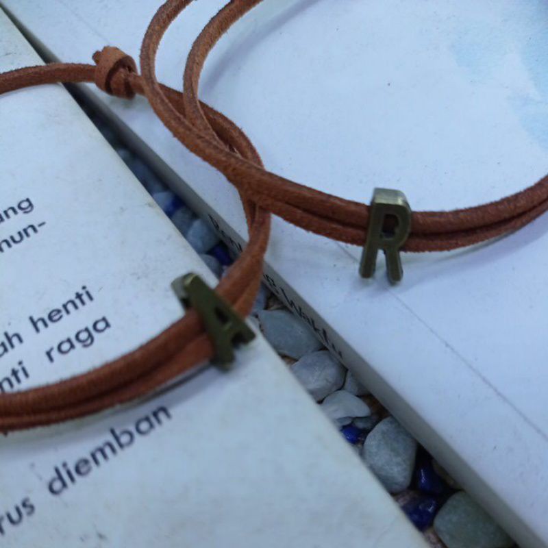 Gelang Tali Kulite Seude Nama Inisial Besi Model Vintage Rajarta