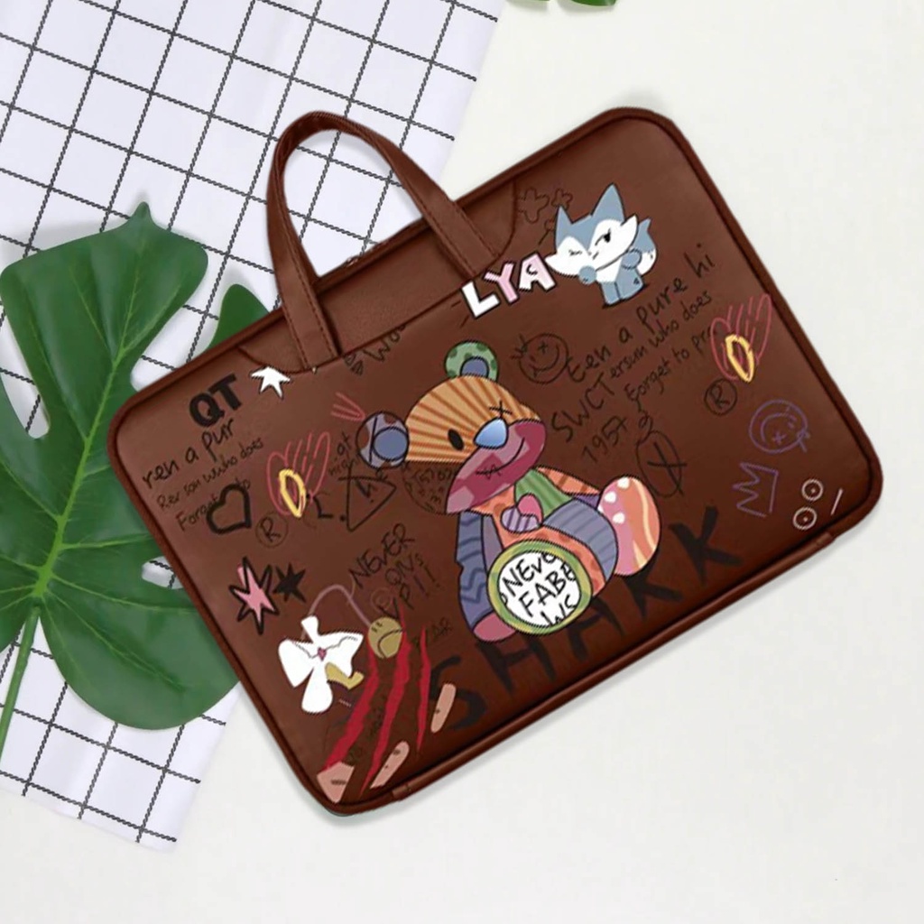 Sleeve Pouch Sarung Tas Bag Case Ipad Tab Tablet Macbook Air Pro Laptop Asus Acer Lenovo HP Huawei 11 12 13 14 15 inch Motif Gambar Kartun Bear Beruang Graffity Warna Coklat Orange Putih Cute Murah Korean Model Jinjing Tali Strap Waterproof Tahan Air