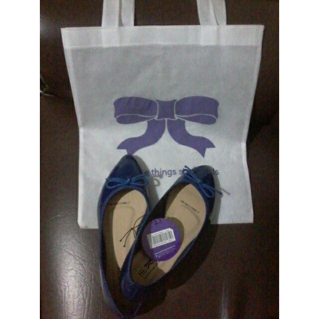 FLAT SHOES - THE LITTLE THINGS SHE NEEDS - HEART SHOES - BLUE SHOES