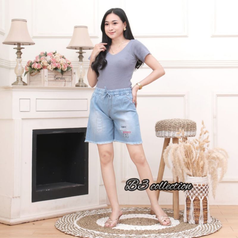 CELANA PENDEK HOT PANTS JEANS WANITA