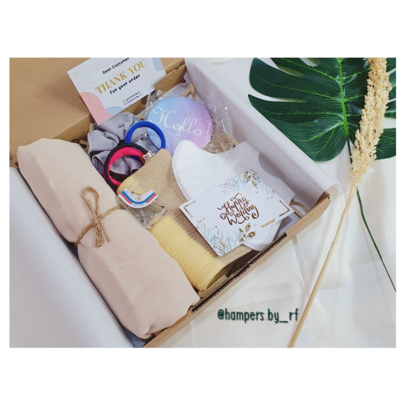 

Hampers hijab, Hampers Ulangtahun, Graduation, Hampers cewek