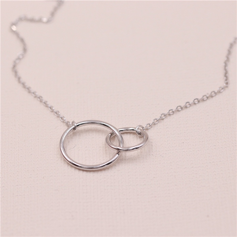 【MHANG】Kalung Liontin Lingkaran Sederhana Kepribadian Fashion Niche Rantai Klavikula Wanita Lingkaran Ganda Halus Aksesoris Fashion Wanita Women