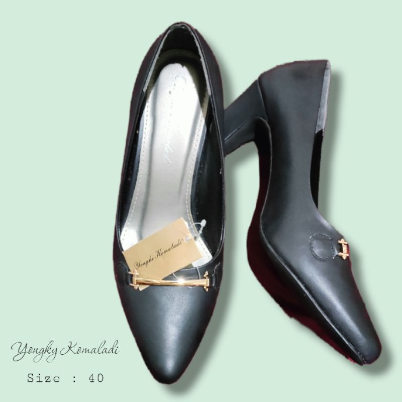 YONGKI KOMALADI size 40
