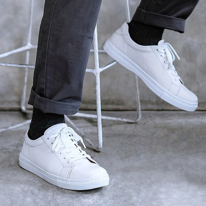 Mediant White | Sepatu Sneakers Casual Jalan Kasual Polos Ori Pria New Cowok Footwear | FORIND Reyl