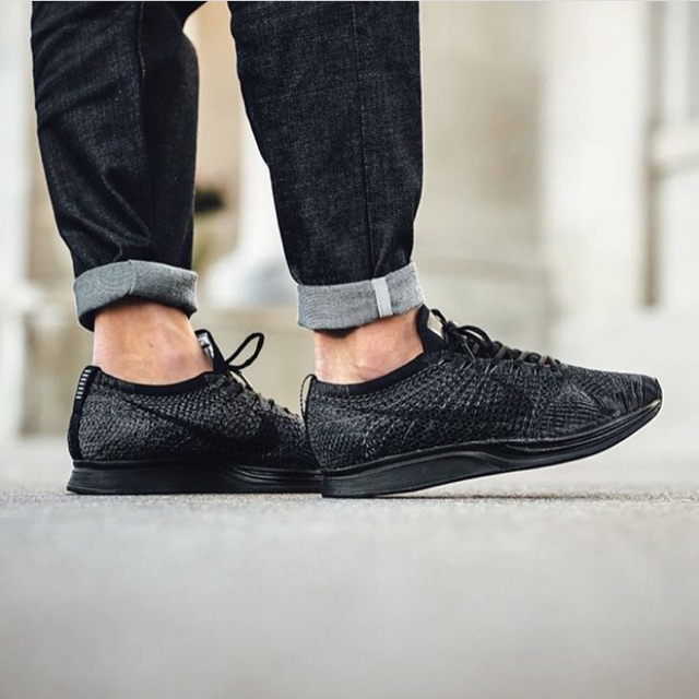 NIKE FLYKNIT RACER TRIPLE BLACK