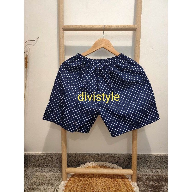 CELANA KOLOR | CELANA SANTAI | CELANA MURAH | GROSIR CELANA PENDEK BOXER PRIA / WANITA DEWASA-Polkadot navy