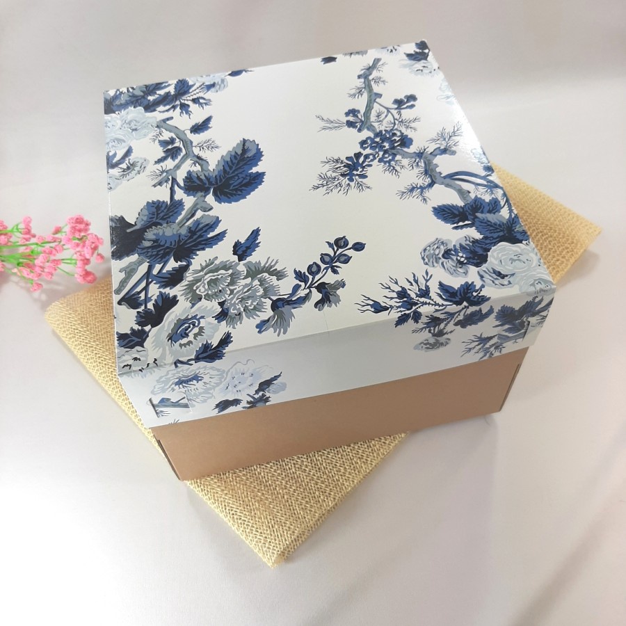 

3 pcs Kotak Souvenir Motif Blue Flower Dus Kemasan Cheese Cake Kardus Kemasan Kue Brownies Box Packaging Hampers