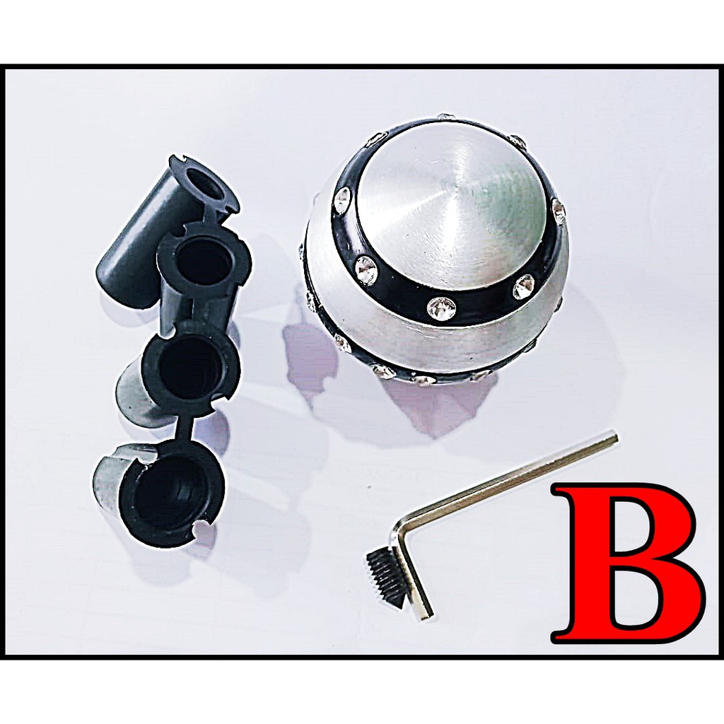 Gear Knob Momo Metal Kombinasi Diamonds Import