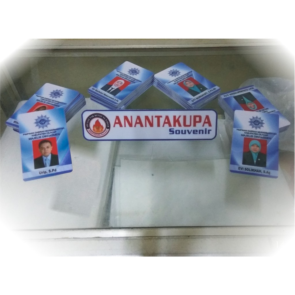 

ID CARD (depan belakang)