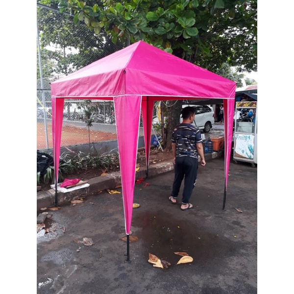 tenda jualan 2x2 + tirai 3 sisi sesuai gambar full paket