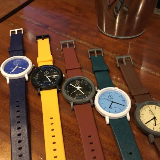 Jam Tangan Smile Solar Simple Elegan