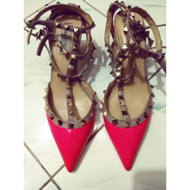 High heels valentino garvani (mirror)